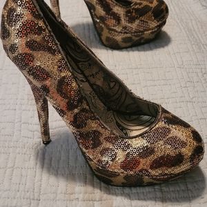 Dollhouse sequin cheeta print heel